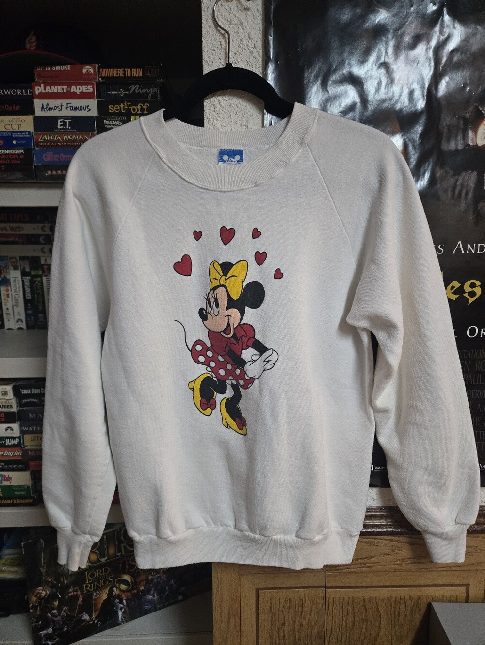 Vintage-Inspired Minnie Mouse Cream Graphic Sweatshirt